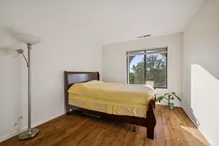 2050 Valencia Dr, Northbrook, IL 60062 - Photo 7