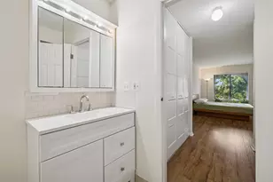 2050 Valencia Dr, Northbrook, IL 60062 - Photo 15