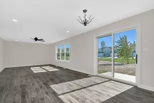 903 Springhill Dr, Coal City, IL 60416 - Photo 13