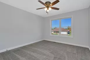 903 Springhill Dr, Coal City, IL 60416 - Photo 17