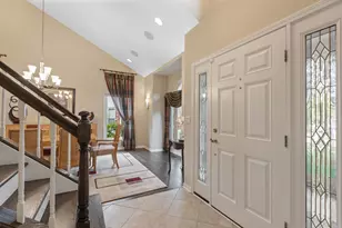 1272 Sandhurst Dr, Buffalo Grove, IL 60089 - Photo 3