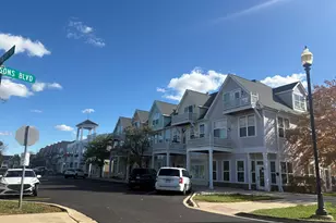 610 Four Seasons Blvd, Aurora, IL 60504 - Photo 15