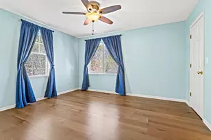 610 Four Seasons Blvd, Aurora, IL 60504 - Photo 9