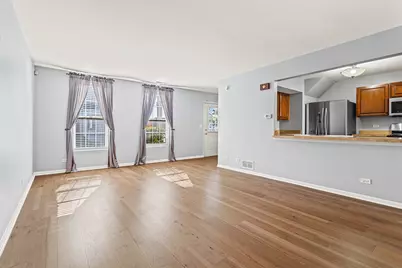 610 Four Seasons Boulevard, Aurora, IL 60504 - Photo 3