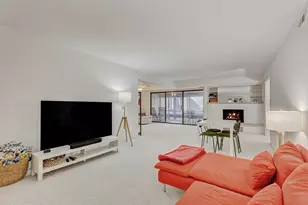 740 Saint Andrews Ln, Crystal Lake, IL 60014 - Photo 9