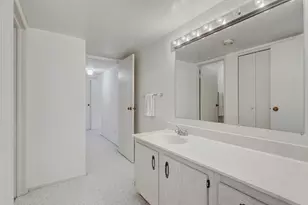 740 Saint Andrews Ln, Crystal Lake, IL 60014 - Photo 11