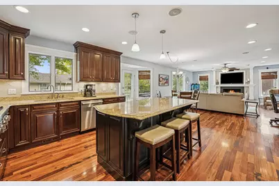 2306 Hanscom Court, Schaumburg, IL 60193 - Photo 5