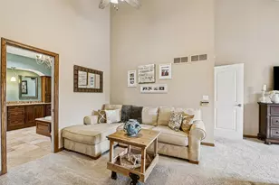 2306 Hanscom Ct, Schaumburg, IL 60193 - Photo 17