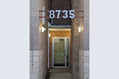 8735 W Catherine Avenue #8, Chicago, IL 60656 - Photo 3