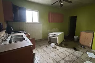 7450 S Colfax Ave, Chicago, IL 60649 - Photo 11