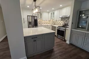 6800 N California Ave, Chicago, IL 60645 - Photo 3