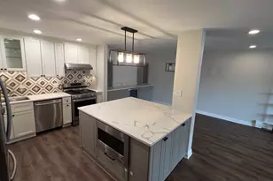 6800 N California Ave, Chicago, IL 60645 - Photo 13