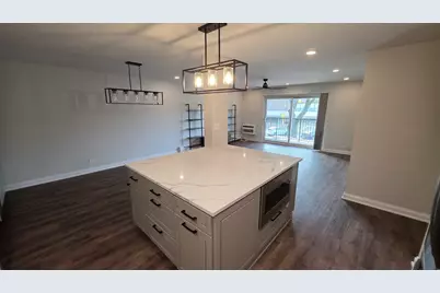 6800 N California Avenue #2M, Chicago, IL 60645 - Photo 5