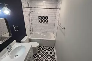 6800 N California Ave, Chicago, IL 60645 - Photo 11