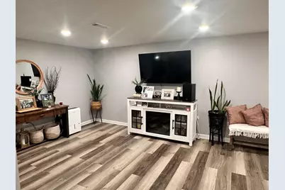 131 N Kendall Street, Aurora, IL 60505 - Photo 17