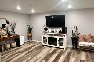 131 N Kendall St, Aurora, IL 60505 - Photo 17