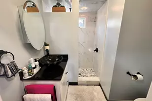 131 N Kendall St, Aurora, IL 60505 - Photo 9