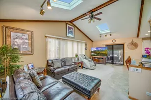 12152 Forest View Dr, Orland Park, IL 60467 - Photo 5