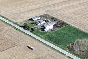 5659 N 1000 West Rd, Bourbonnais, IL 60914 - Photo 5