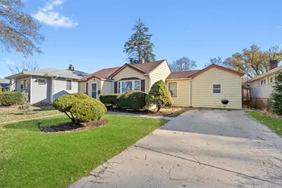 25 S Hudson Street, Westmont, IL 60559 - Photo 1