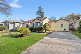 25 S Hudson St, Westmont, IL 60559 - Photo 1