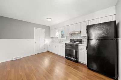 25 S Hudson Street, Westmont, IL 60559 - Photo 9