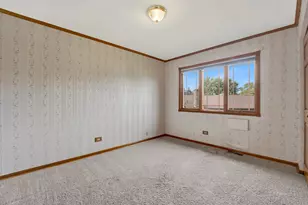 823 N Harrow Ct, Addison, IL 60101 - Photo 25