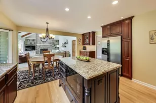 2098 Fall Brook Dr, Naperville, IL 60565 - Photo 7