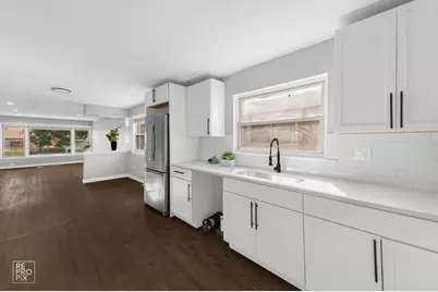 9134 S Marquette Avenue, Chicago, IL 60617 - Photo 3