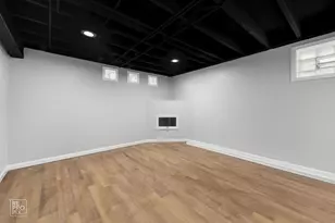 9134 S Marquette Ave, Chicago, IL 60617 - Photo 15