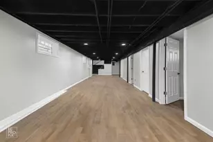 9134 S Marquette Ave, Chicago, IL 60617 - Photo 13