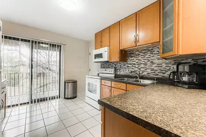 186 Dunteman Drive #301, Glendale Heights, IL 60139 - Photo 7