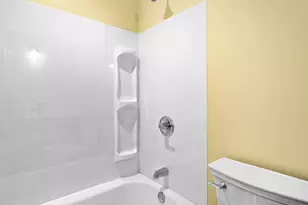 422 Sherman St, Joliet, IL 60433 - Photo 13