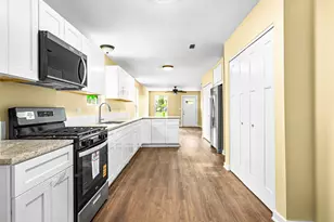 422 Sherman St, Joliet, IL 60433 - Photo 7