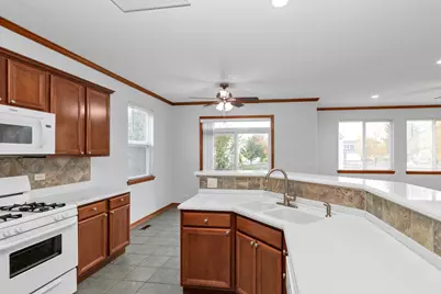 3311 Lafayette Street, Elgin, IL 60123 - Photo 21