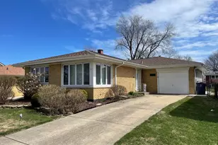 10335 Laporte Ave, Oak Lawn, IL 60453 - Photo 1