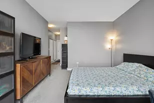 1134 W Granville Ave, Chicago, IL 60660 - Photo 17