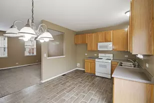 [Address not provided], Aurora, IL 60503 - Photo 7