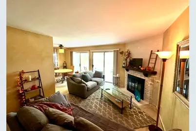 22 Waterbury Lane #N1, Schaumburg, IL 60193 - Photo 5