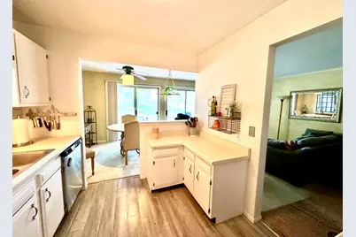 22 Waterbury Lane #N1, Schaumburg, IL 60193 - Photo 3