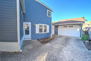 10950 S Homan Ave, Chicago, IL 60655 - Photo 25