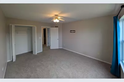 671 Fieldcrest Drive, South Elgin, IL 60177 - Photo 9