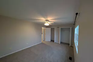 671 Fieldcrest Dr, South Elgin, IL 60177 - Photo 15