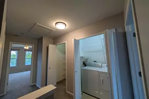 671 Fieldcrest Dr, South Elgin, IL 60177 - Photo 5