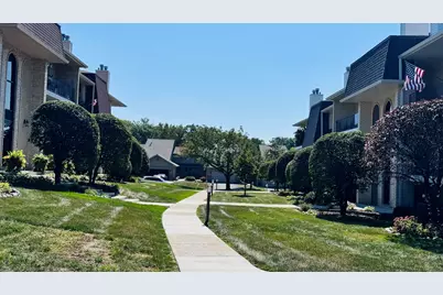 9004 Del Prado Drive #2N, Palos Hills, IL 60465 - Photo 13