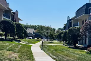 9004 Del Prado Dr, Palos Hills, IL 60465 - Photo 13