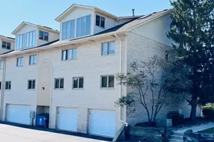 9004 Del Prado Dr, Palos Hills, IL 60465 - Photo 11