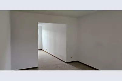 301 Village Creek Drive #2A, Lake in the Hills, IL 60156 - Photo 9