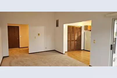 301 Village Creek Drive #2A, Lake in the Hills, IL 60156 - Photo 7