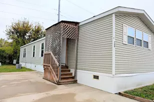 788 Maple Ln, Justice, IL 60458 - Photo 1